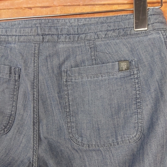 🍄3/50$🍄 The North Face chambray wide leg light pants cotton blend size 4 - Picture 6 of 8